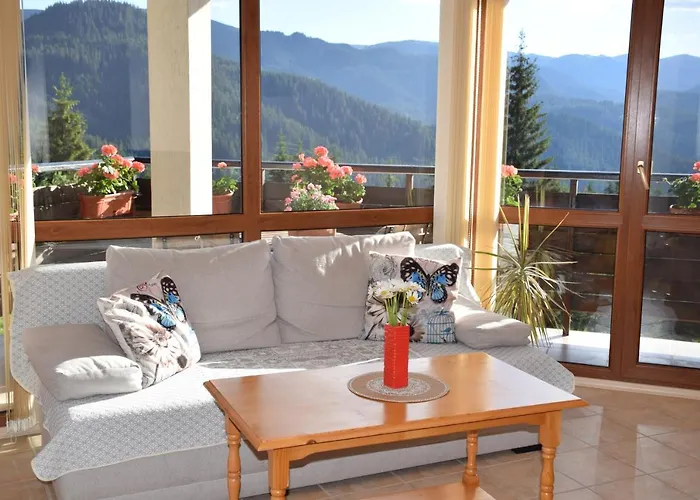 Panorama Stoykite Yana شقة بامبوروفو